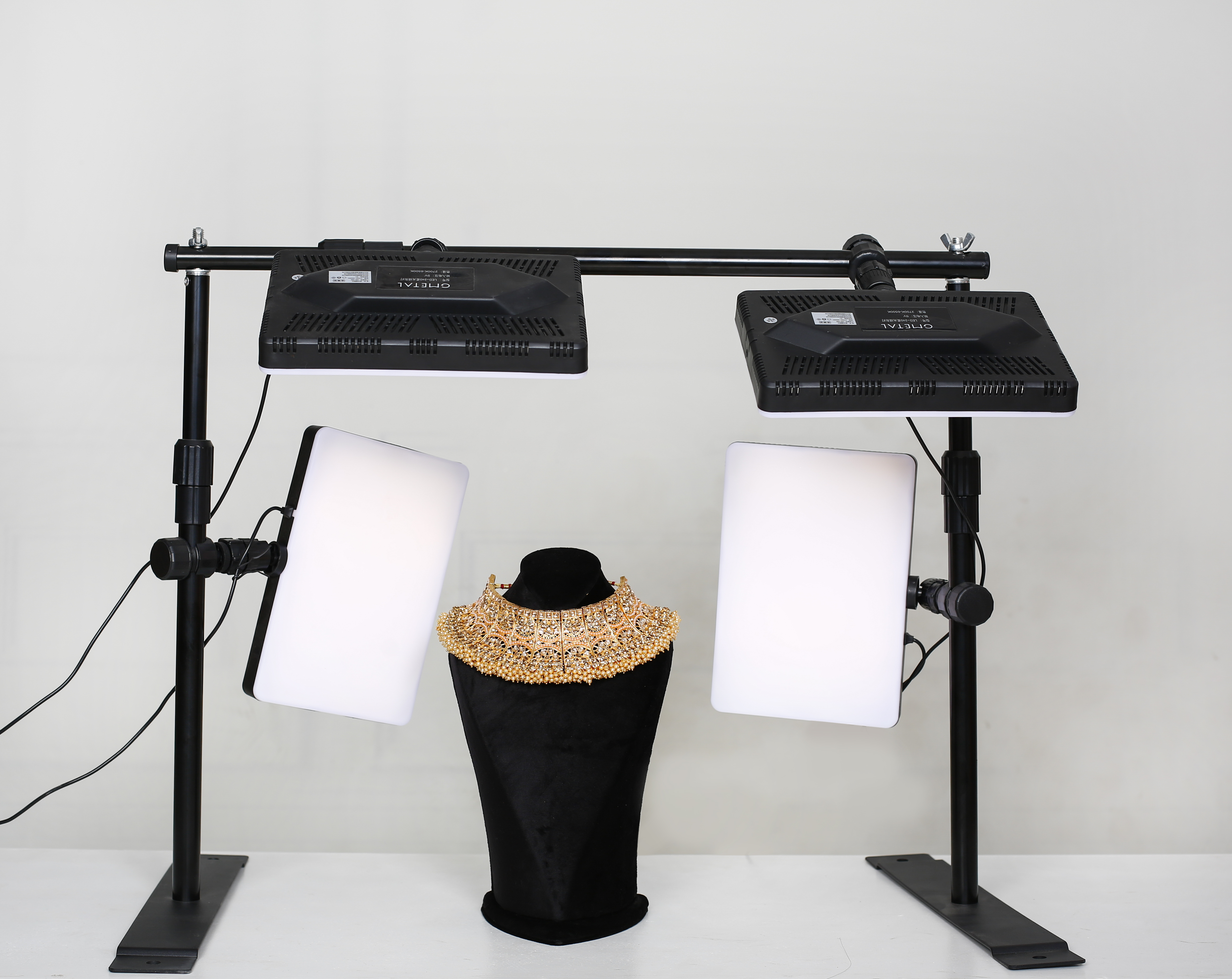 کیت نورپردازی حرفه‌ای ۴ پنله GMETAL مدل LED-240